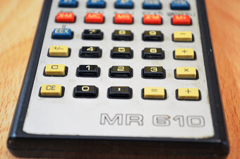 Kalkulačka Tesla MR 610 - 2