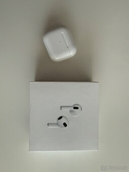 Apple Airpods 3. generacie - 2