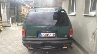 Ford Explorer rok 2001 152kw - 2