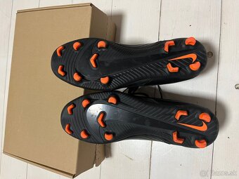 Kopačky Nike Phantom – veľkosť 41 - 2