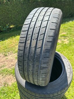 Nexen 235/55R19 - 2