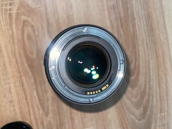 Canon EF 35mm f/1.4 L II USM - 2