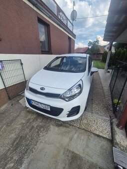 Kia rio 2015 - 2