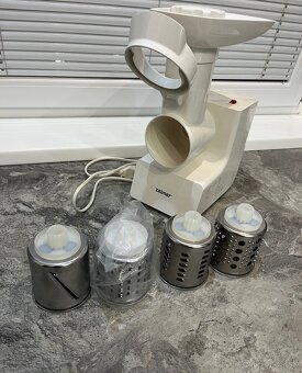 Krájač zeleniny Zelmer 686.5 kuchynský robot - 2