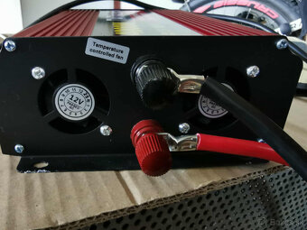 Menic 12V na 230V - 2