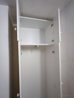 Šatníkova skriňa - 2