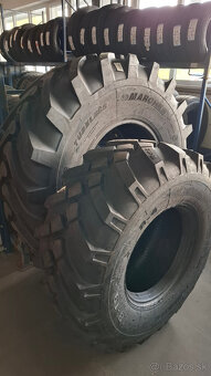 pneumatiky na traktor/bager - 2