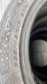 Zimné pneu 235/45/R17 97V - 2