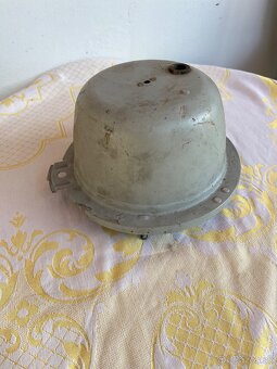 Hrniec svetlometu - 2