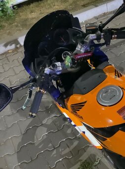 Honda cbr125r 2005 - 2