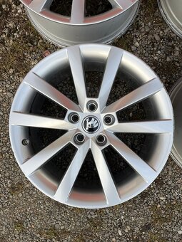Elektrony orig. Skoda 5x112 R18 Alaris - 2