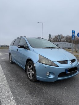 Mitsubishi Naow Grandis - 2