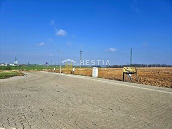 2 stavebné pozemky 614 m2 v novo-vybudovanej lokalite Hlboké - 2