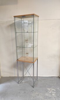Vitrína - 2