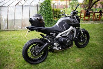 Yamaha MT09 - 2