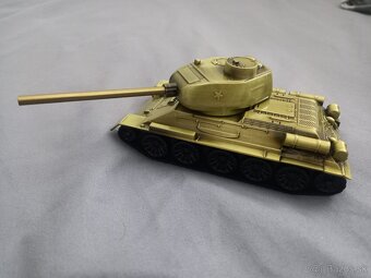 Tank T-34, kovový model - 2