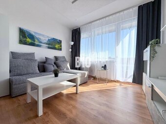 Garsónka s BALKÓNOM kompletne zariadená - zrekonštruovaná - 2