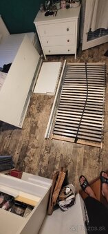 IKEA posteľ s ďalšou posteľou pod a skrinkou - 2