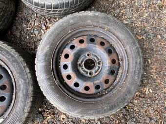 131. sada zimní kola 195/60 r15 4x108 - 2