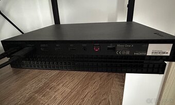 XBOX ONE X - 2