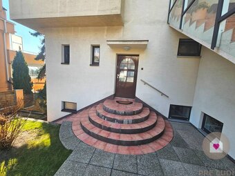 3,5 IZBOVÝ KOMPLETNE ZARIADENÝ BYT (110 m2) V RD, BA- STARÉ - 2