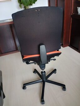 Anatomické ergonomické kreslo ÁSANA – nastaviteľné, ekokoža - 2