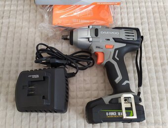 PowerPlus nabíjačka +baterka - nové - - 2