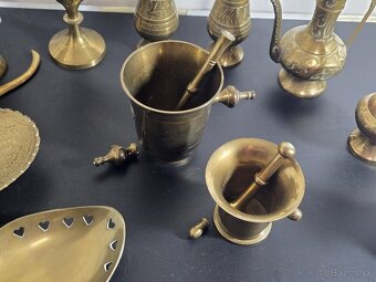 Mosadzné vázy, mažiare a iné predmety - 2