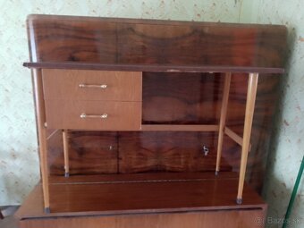 Skrine, sekretáre,stolíky - 2