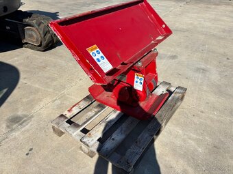 Vybračná doska na nakladač - 2