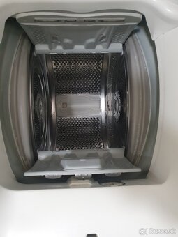 Z vrchu plnená pracka - 2