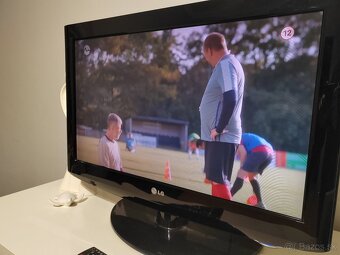 26" LG LED TV - 2
