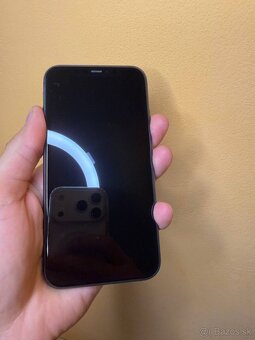 iPhone 11, 128 GB  TOP stav - 2