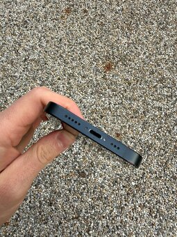 IPhone 14 - baterie 100% - 2