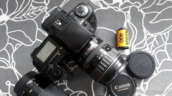 Canon EOS 5, 2x objektív Canon EF USM - 2