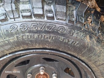 Predám nové Offroad pneumatiky rozmer 235/70-R16 - 2