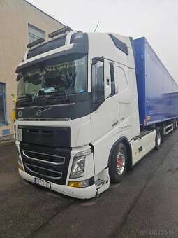 Ťahač VOLVO - 2