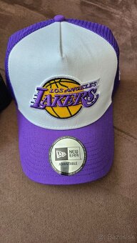 Šiltovka lakers a karl kani - 2