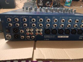 Predám mix Yamaha MG12/4 - 2