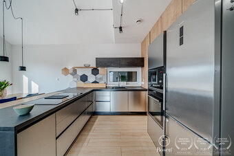 BOSEN | Na prenájom moderný 4-izbový rodinný dom s terasou,  - 2