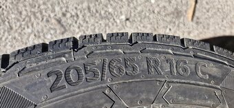 2x zimné 205/65R16C continental - 2