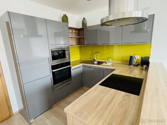 TRIOREALITY - Priestranný 2-izb byt na prenájom - 60 m2 - 2