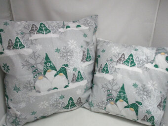 Vianočná obliečka so škriatkom,v zelenom,dve veľkosti - 2