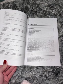 Makroekonómia Praktikum - 2