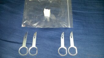 Svorky pre vybratie autorádia FORD - 2