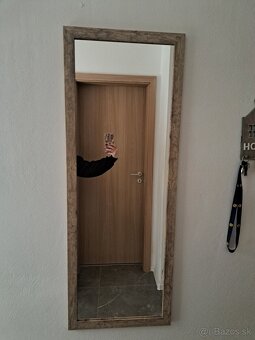 Zrkadlo a  obraz - 2