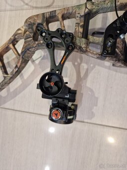 Kladkový luk hoyt - 2