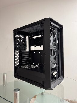 Fractal Design Meshify C - 2