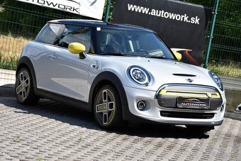 Mini Cooper E SE Elektro 184_KONÍ 2021 _35_000_KM_ - 2