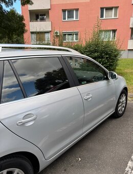 Volkswagen Golf Variant 1.6 TDI BlueMotion Comfortline DSG - 2